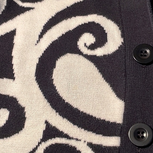 FoxCroft Black/White 3/4 Blouson Sleeve Cardigan Sweater w/Abstract Pattern XS - Picture 6 of 6
